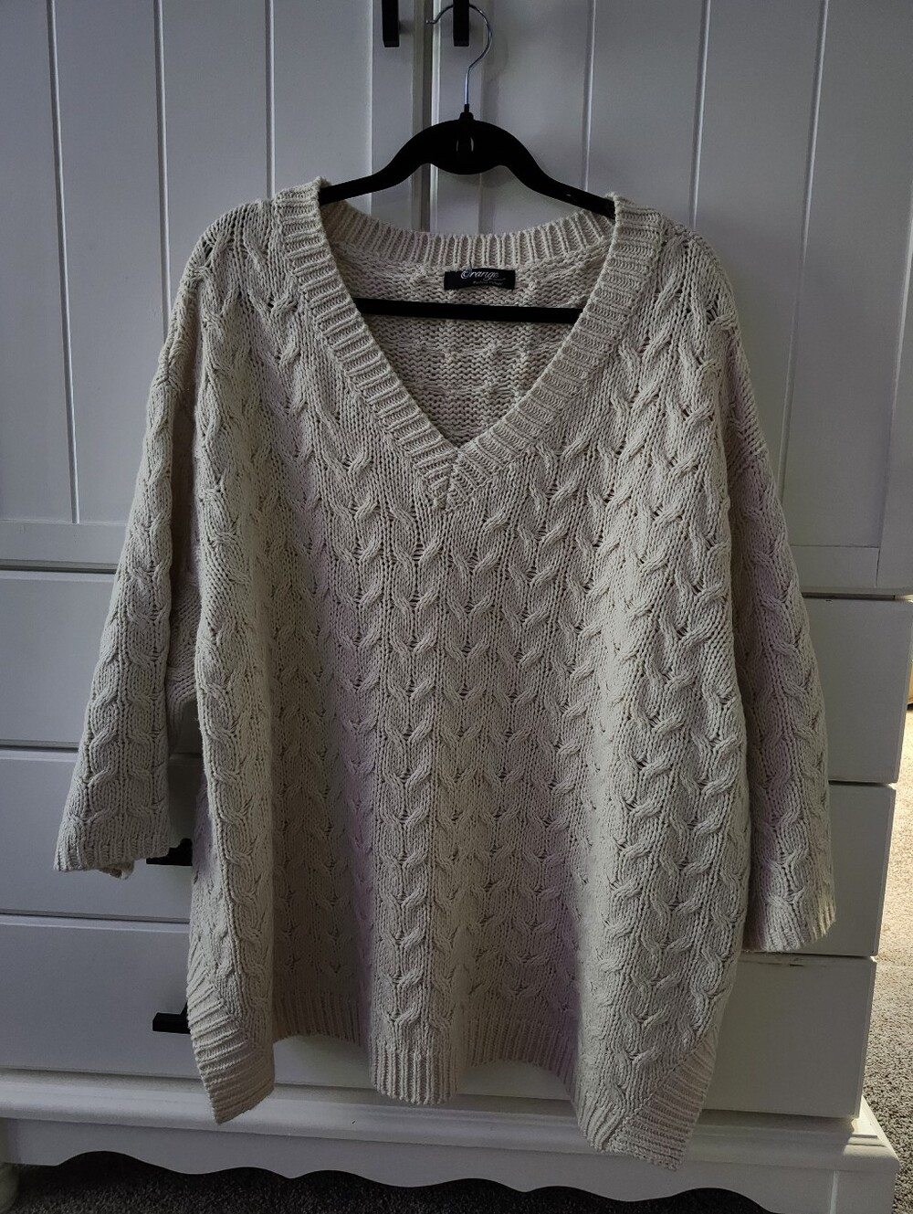 Cozy V-Neck Cable Knit Sweater - Cream Sz L